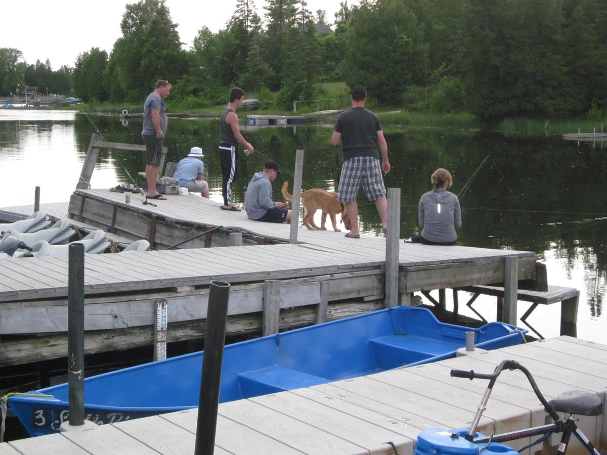 Sauble River Marina And Lodge Resort Sauble Beach Exteriér fotografie