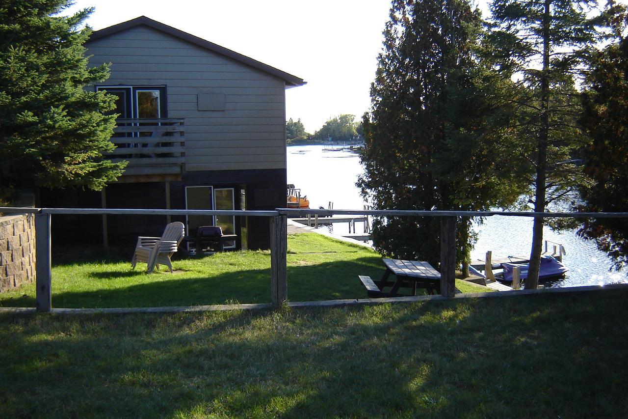 Sauble River Marina And Lodge Resort Sauble Beach Pokoj fotografie